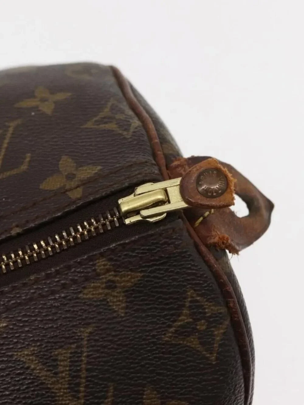 LOUIS VUITTON Monogram Speedy 40 Hand Bag - Picture 8 of 16